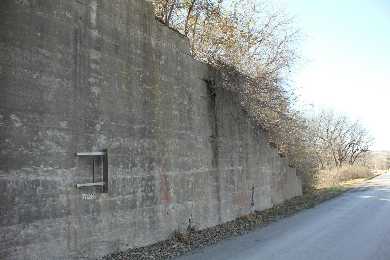 Northwest wing wall